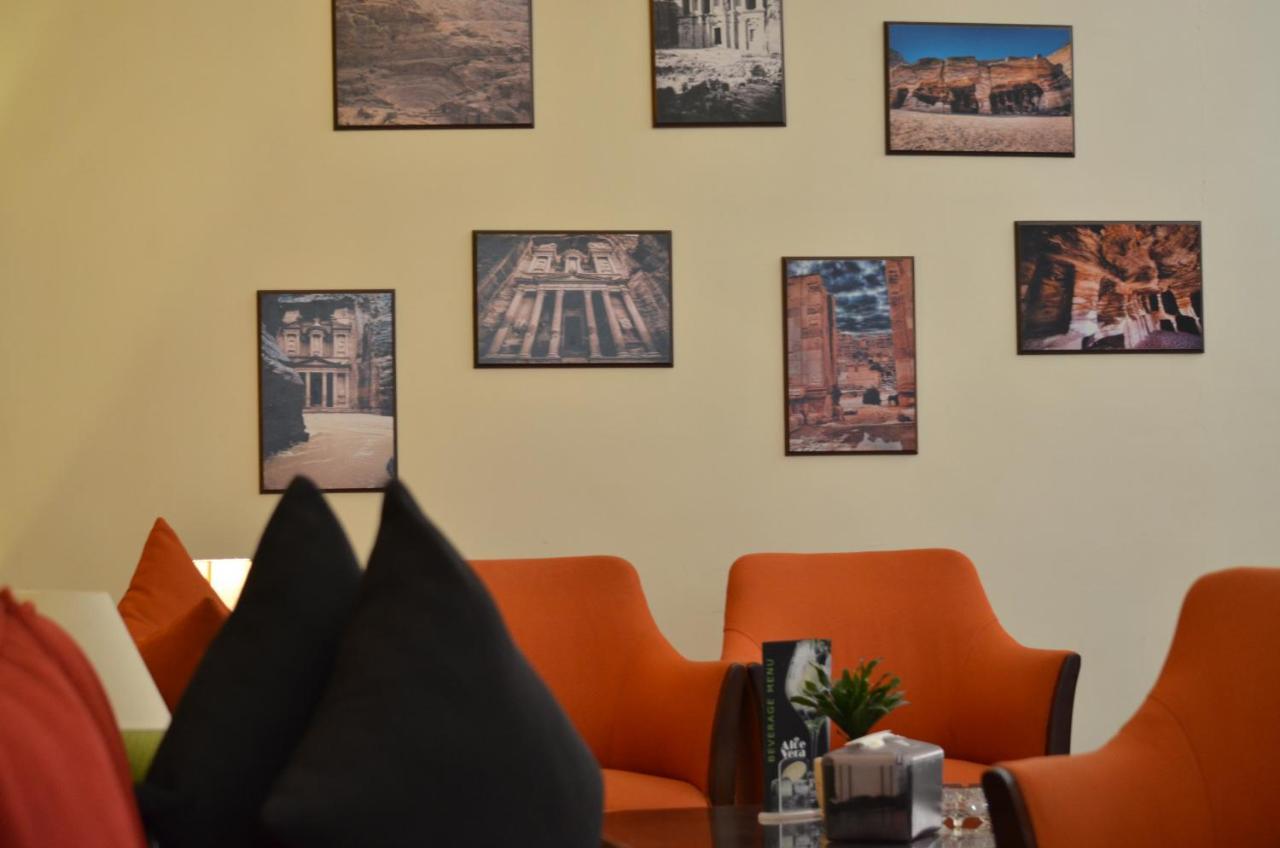 Petra Guest House Hotel Ваді-Муса Екстер'єр фото